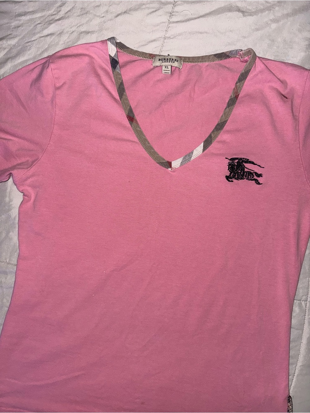 Burberry Pink V-Neck Tee with Check Trim and Embroidered Knight
